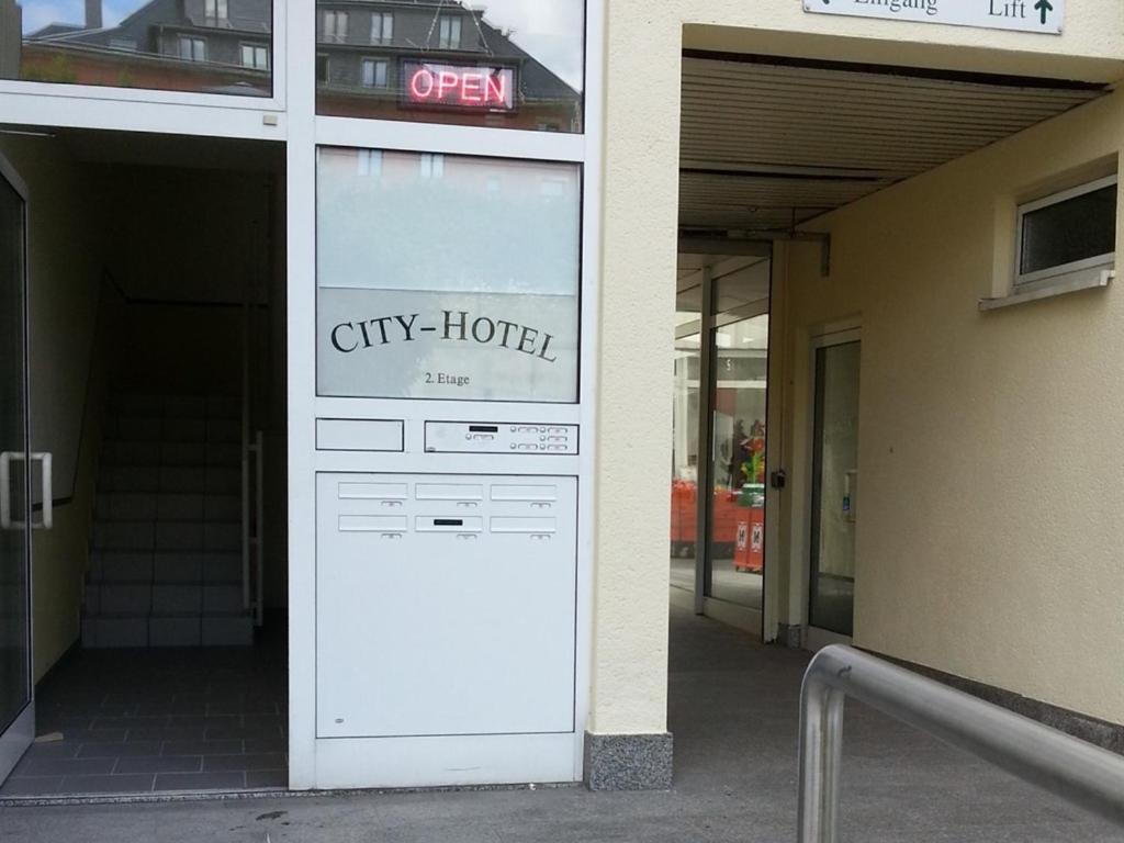 City Hotel Bauer Limabach - Oberfrohna Exteriör bild