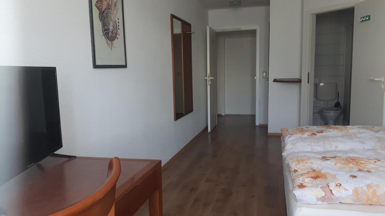 City Hotel Bauer Limabach - Oberfrohna Rum bild